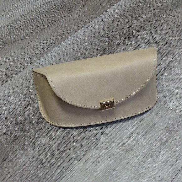 Chloe Accessories - SOLD Chloe Cream Sunglasses/Eyeglasses Case